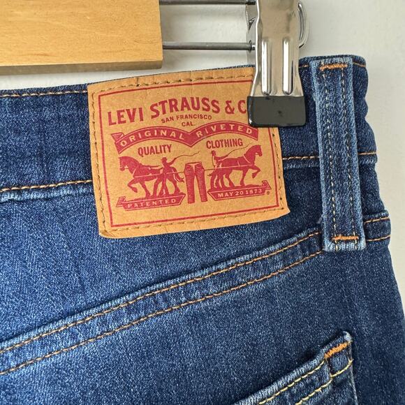 Levi's 726 Medium Wash Flare Jean Size 30 - Picture 6 of 11